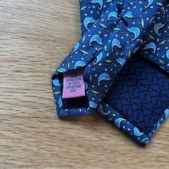 đł Vineyard Vines Boysâ Swordfish Tie - Picture 4 of 9